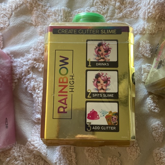 Rainbow Surprise Fantasy Friends - Picture 2 of 4